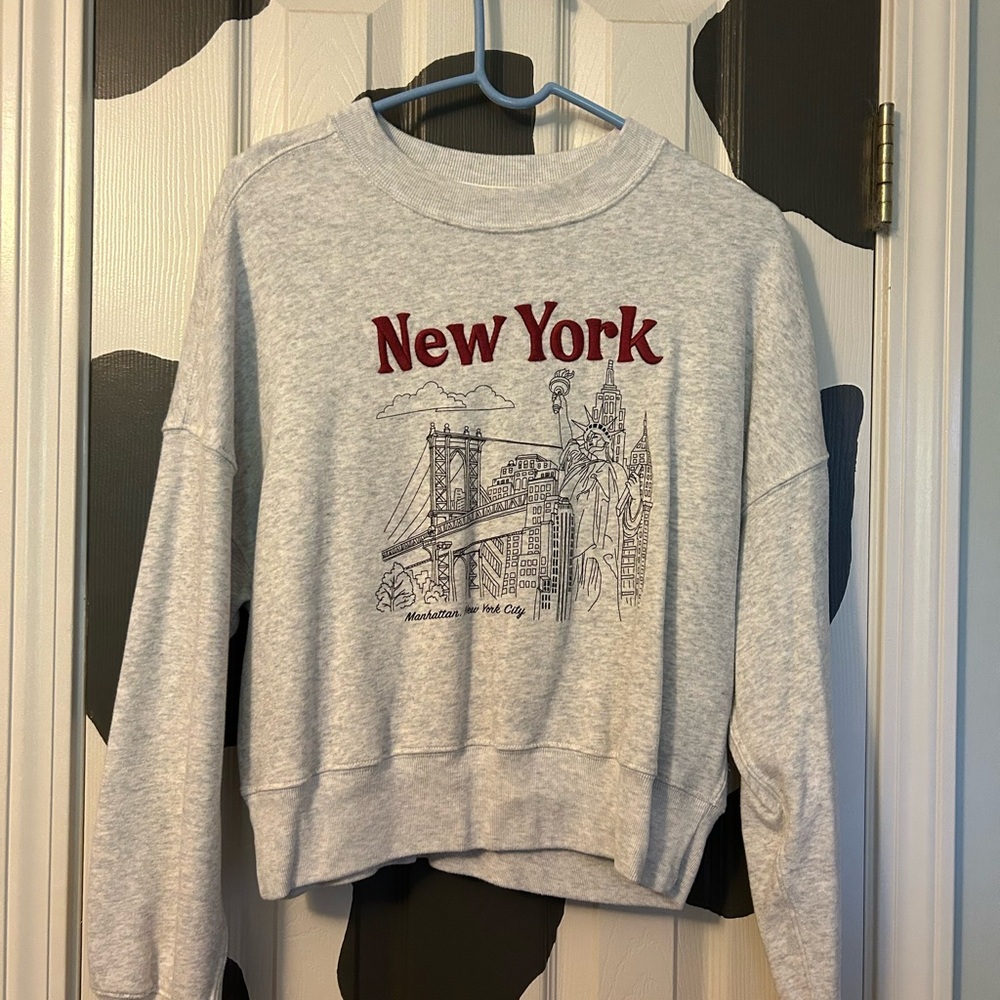 Abercrombie & Fitch Light Gray New York Sweatshirt